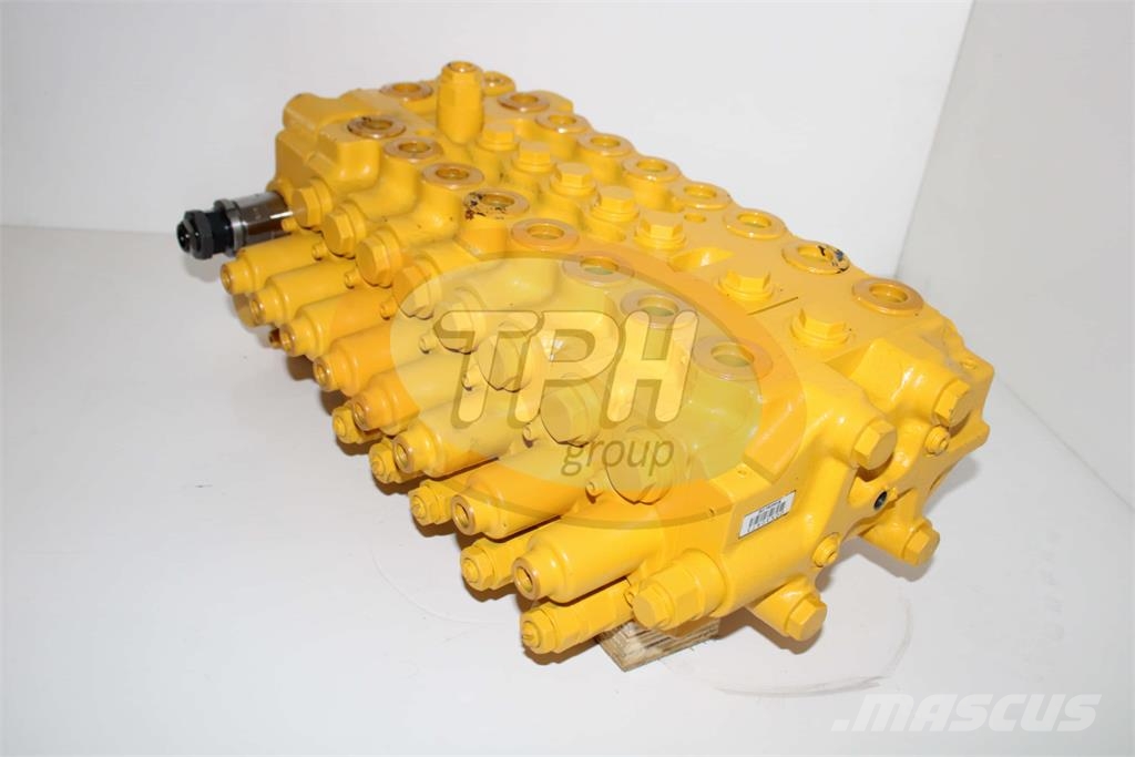 Komatsu CCX30673 Steuerschieber für Komatsu PW 140-7 Muud osad